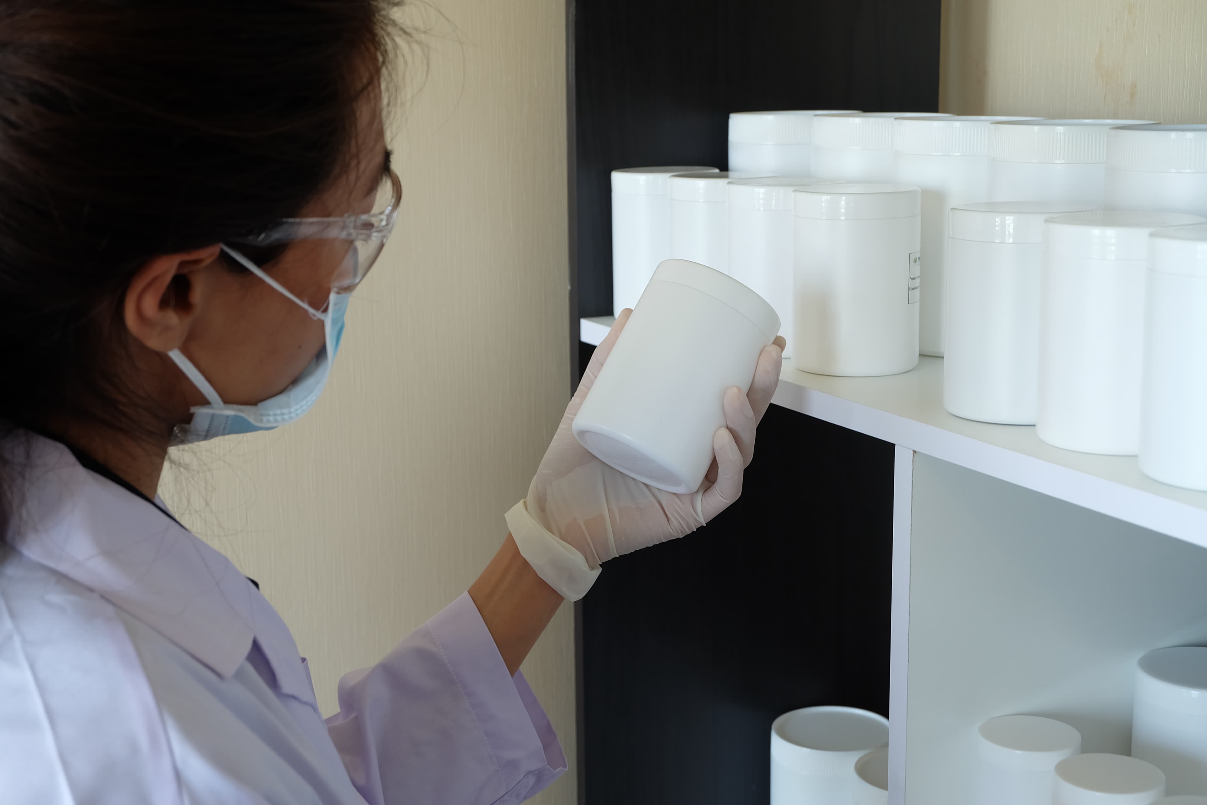 Supplement manufacturing laboratory