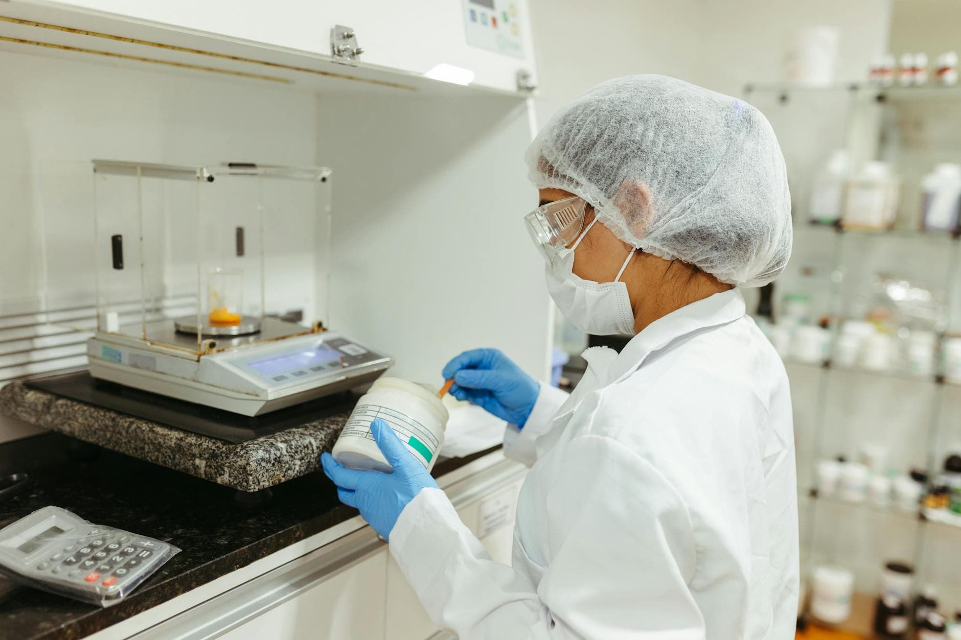 Supplement manufacturing laboratory